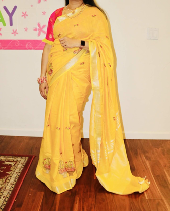 Picture of Women’s pure Linen saree with pure Benaras pattu blouse
