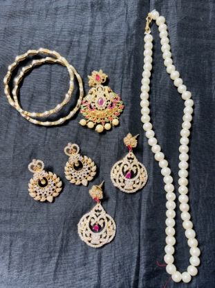 Picture of Pearls Mala , Earings & Bangles Combo 