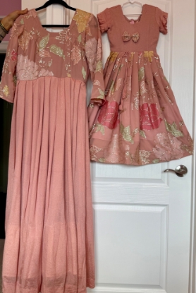 Picture of  Never worn Mom (38) Daughter (4-7y) Twinning outfits