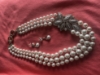 Picture of Pearl necklace with ear rings