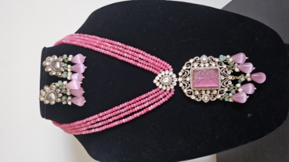 Picture of Pastel Pink onyx beads mala with polki pendant and earrings 