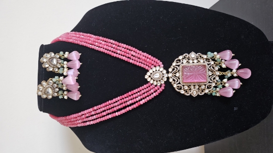 Picture of Pastel Pink onyx beads mala with polki pendant and earrings 