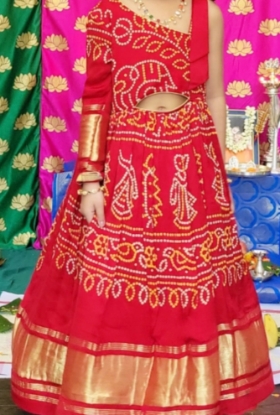 Picture of Bright red gaji silk dress (4-5Y)