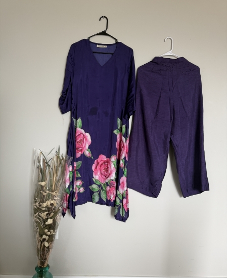 Picture of Beautiful muslin silk Aline kurta set(L)