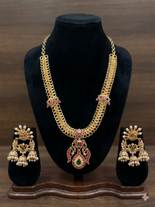Picture of Jalebi motifs haram with 3 jhumka earrings 