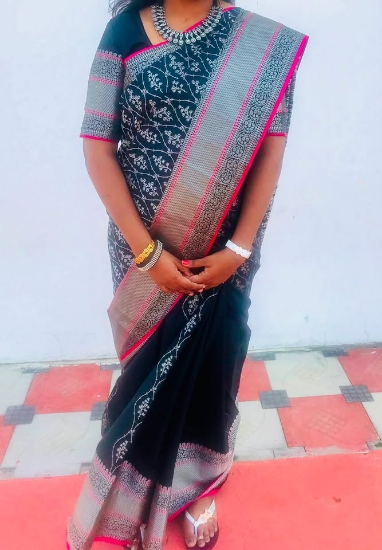 Picture of Black and pink semi silk saree