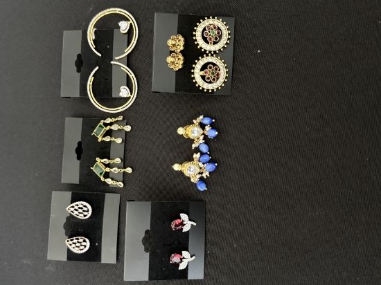 Picture of Ear Studs Combo